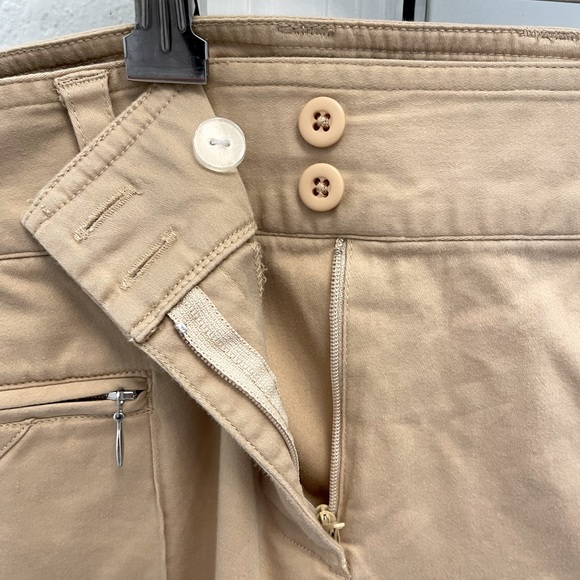 Greg Norman Women’s Golf Pants Tan size 6 cotton and spandex - Picture 5 of 5
